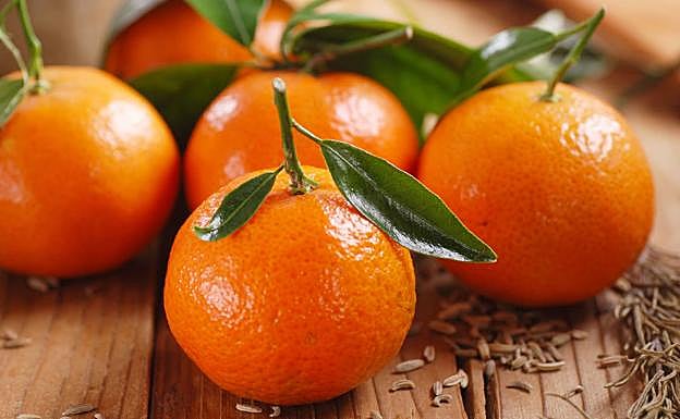 La clementina tiene 47 calorías por cada 100 gramos 