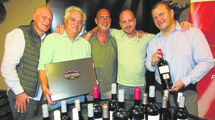 Presentación de vinos y productos ibéricos por Clan de Vinos Asturias