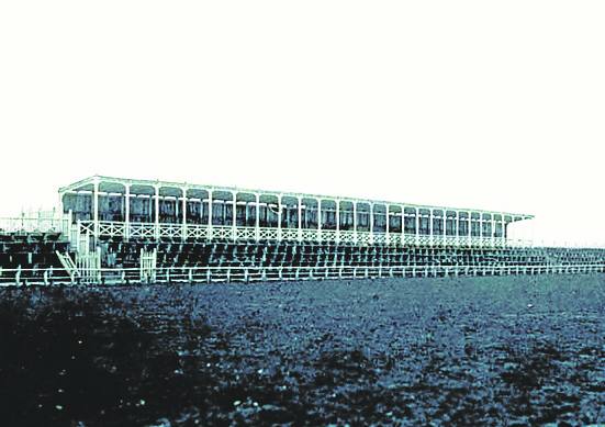 Una de las tribunas de preferencia que tuvo El Molinón.