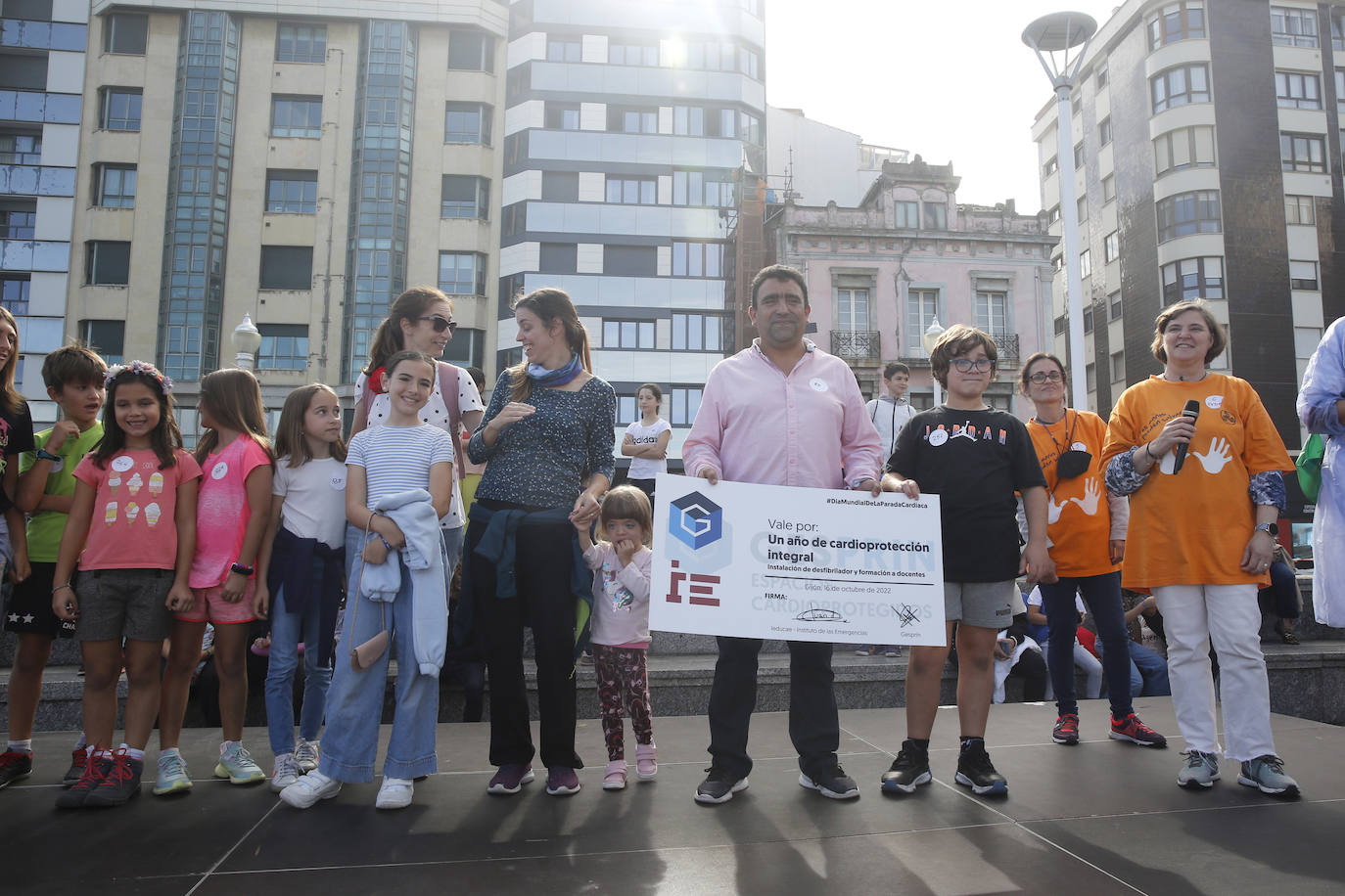 Fotos: Récord de reanimación simultánea en Gijón