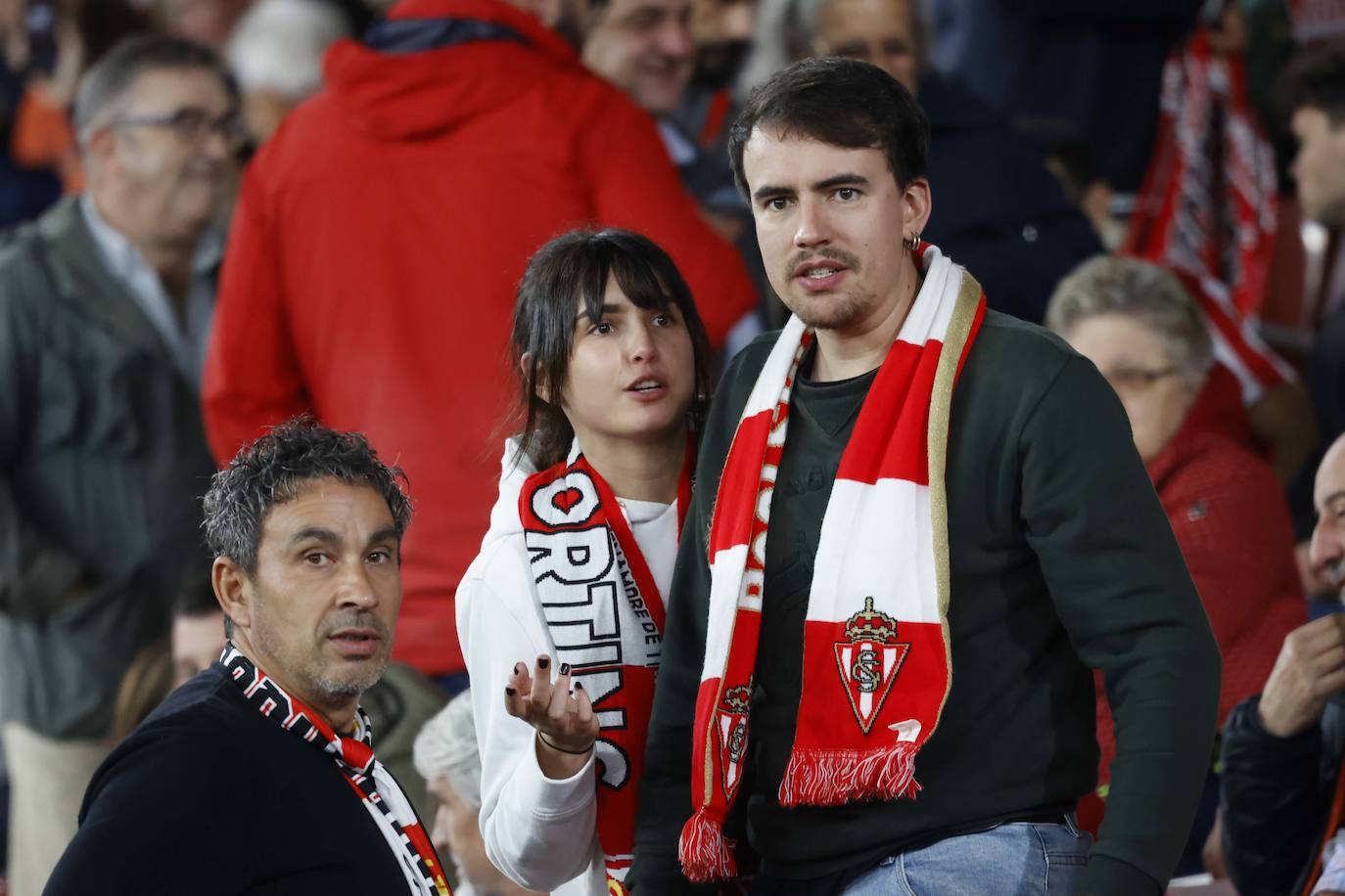 Fotos: ¿Estuviste en el Sporting - Eibar? ¡Búscate!