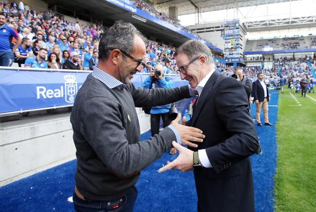 «La lucha no se negocia», el lema del nuevo entrenador del Oviedo