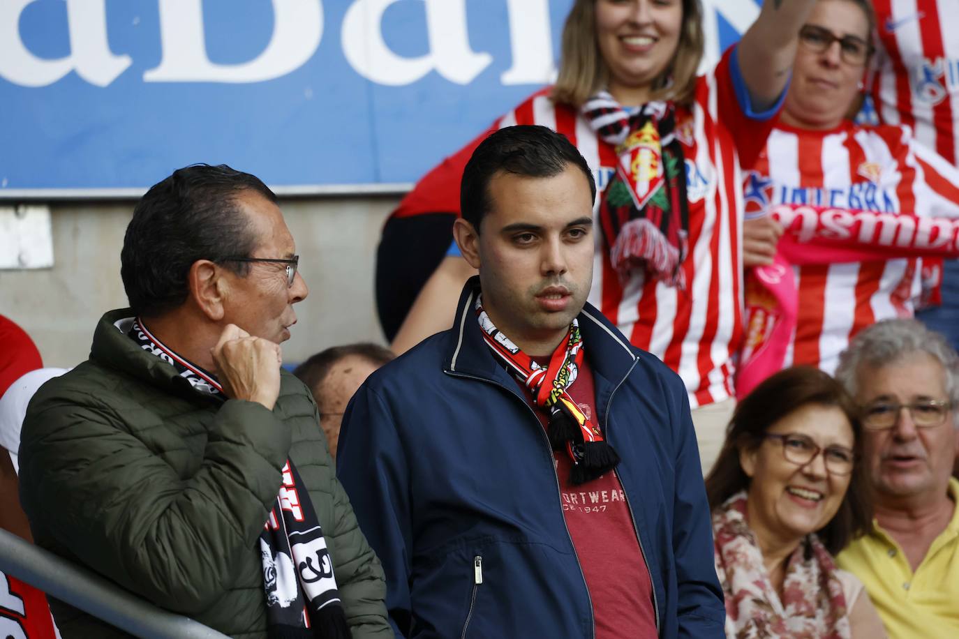 Fotos: ¿Estuviste en el Alavés - Sporting? ¡Búscate!