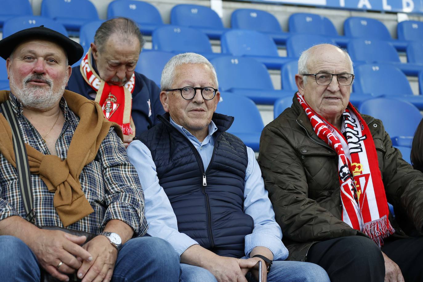 Fotos: ¿Estuviste en el Alavés - Sporting? ¡Búscate!