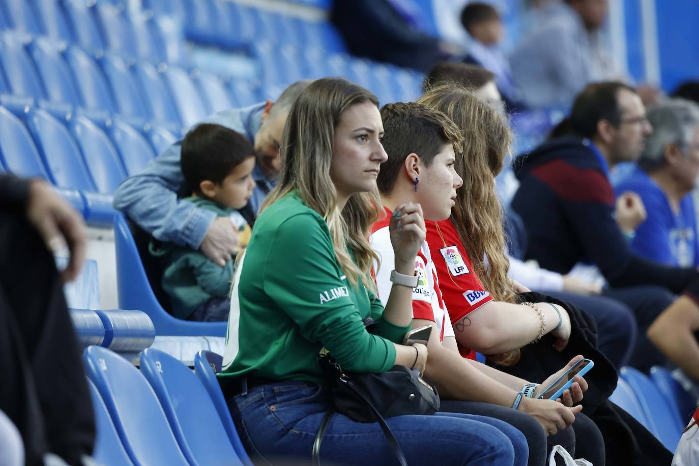 Fotos: ¿Estuviste en el Alavés - Sporting? ¡Búscate!