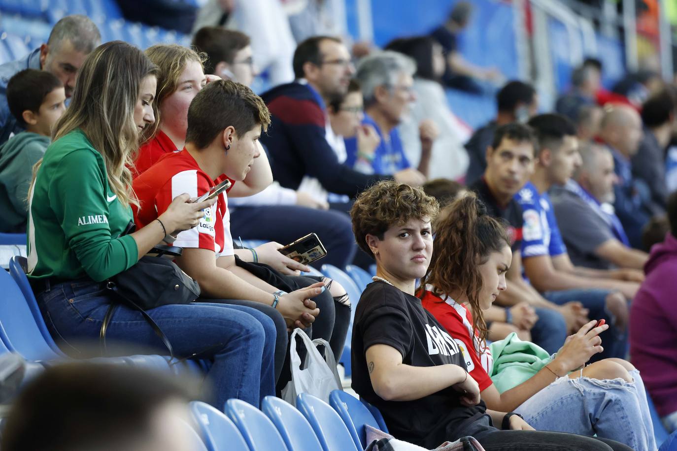 Fotos: ¿Estuviste en el Alavés - Sporting? ¡Búscate!