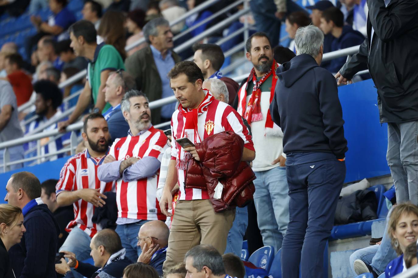 Fotos: ¿Estuviste en el Alavés - Sporting? ¡Búscate!