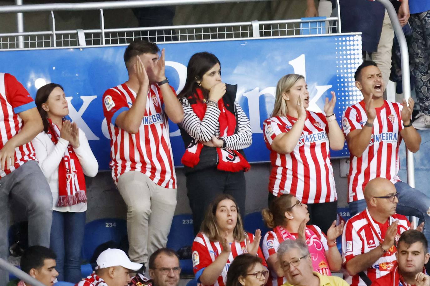 Fotos: ¿Estuviste en el Alavés - Sporting? ¡Búscate!