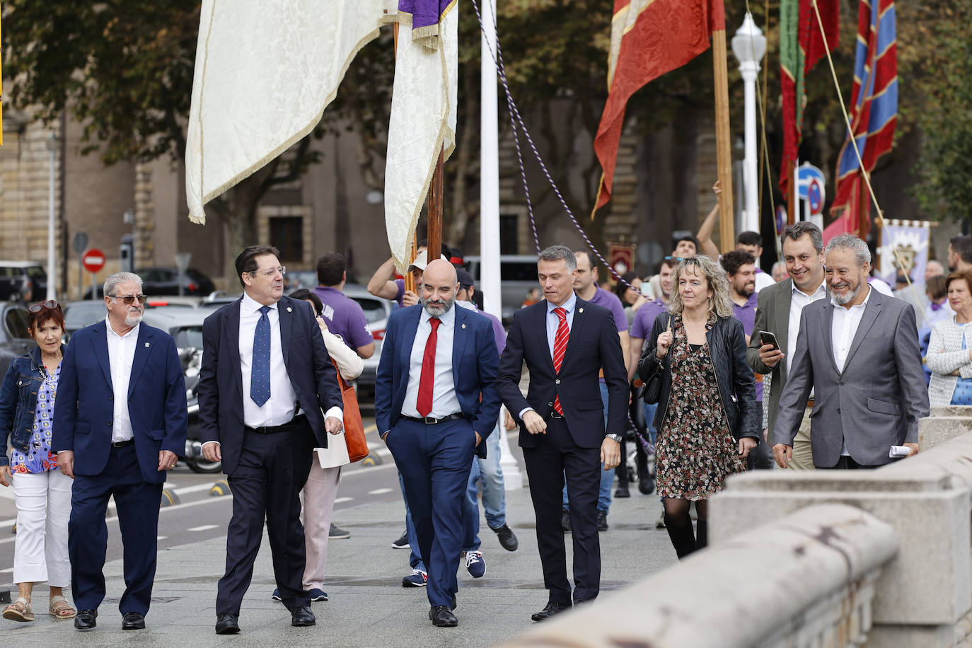 Fotos: Los pendones leoneses desembarcan un año más en Gijón