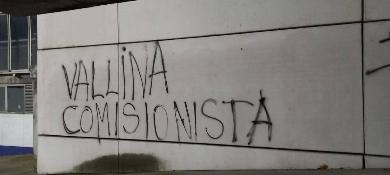 Pintadas contra la directiva