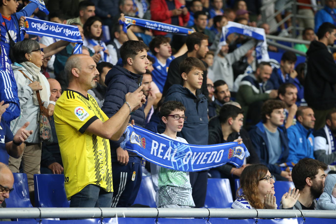 Fotos: ¿Estuviste en el Real Oviedo - Málaga? ¡Búscate!