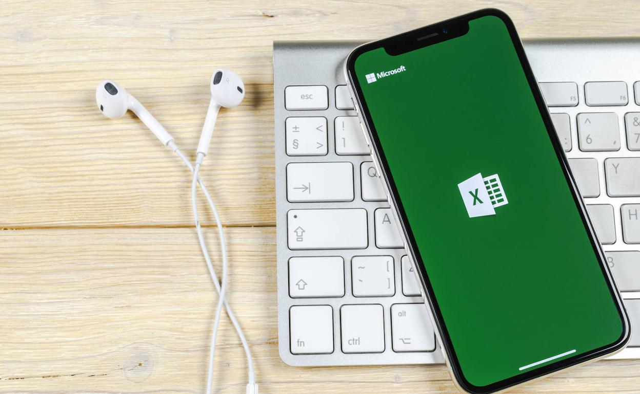 Una joven convierte el Excel de su vida amorosa en un éxito de TikTok. 
