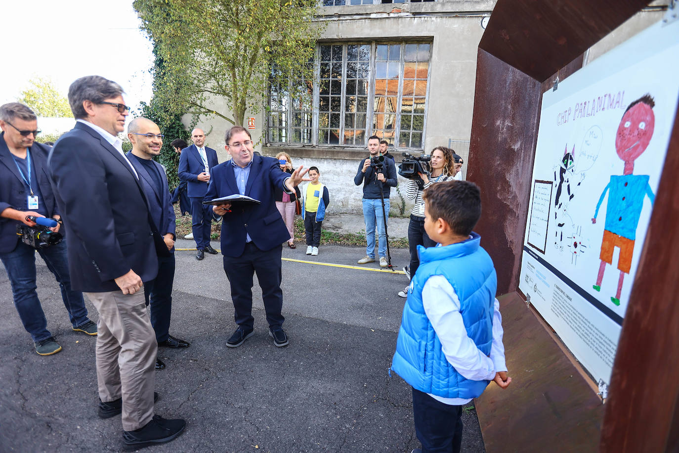 Fotos: Dos exposiciones para homenajear a las grandes mentes de la ciencia