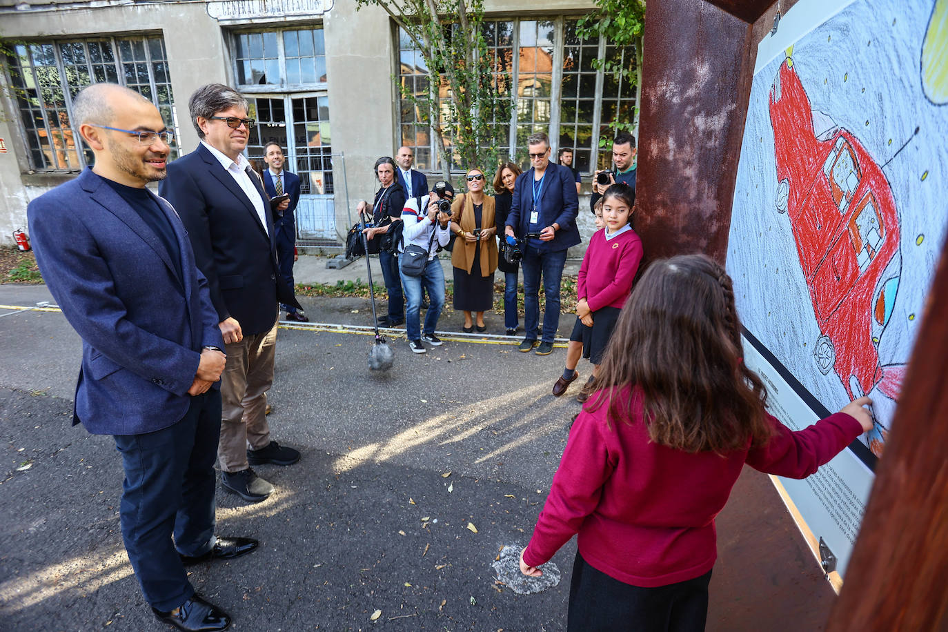 Fotos: Dos exposiciones para homenajear a las grandes mentes de la ciencia