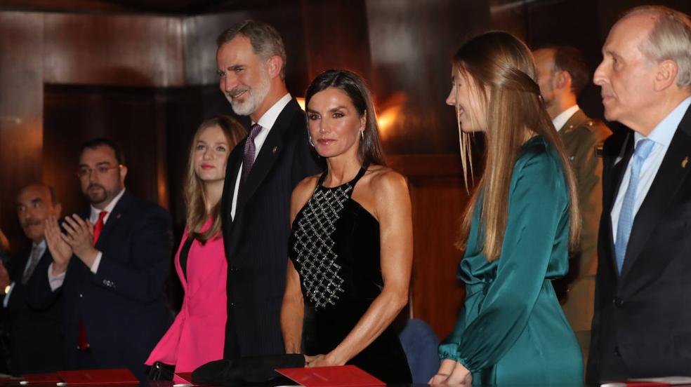 Los estilismos de la Familia Real en el Concierto de los Premios Princesa de Asturias