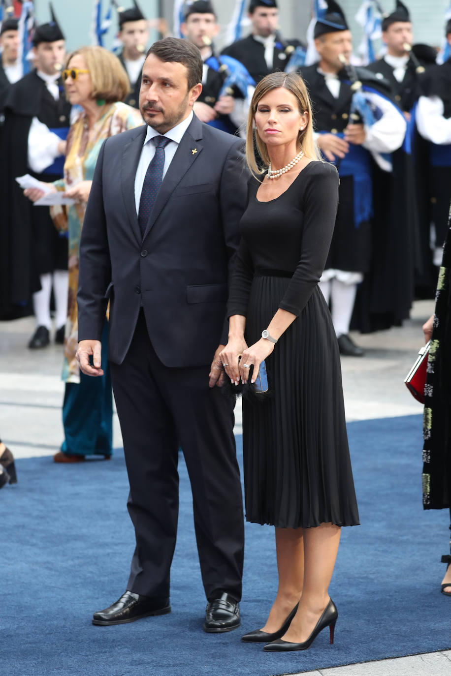 Fotos: Colorido en la alfombra azul de los Premios Princesa