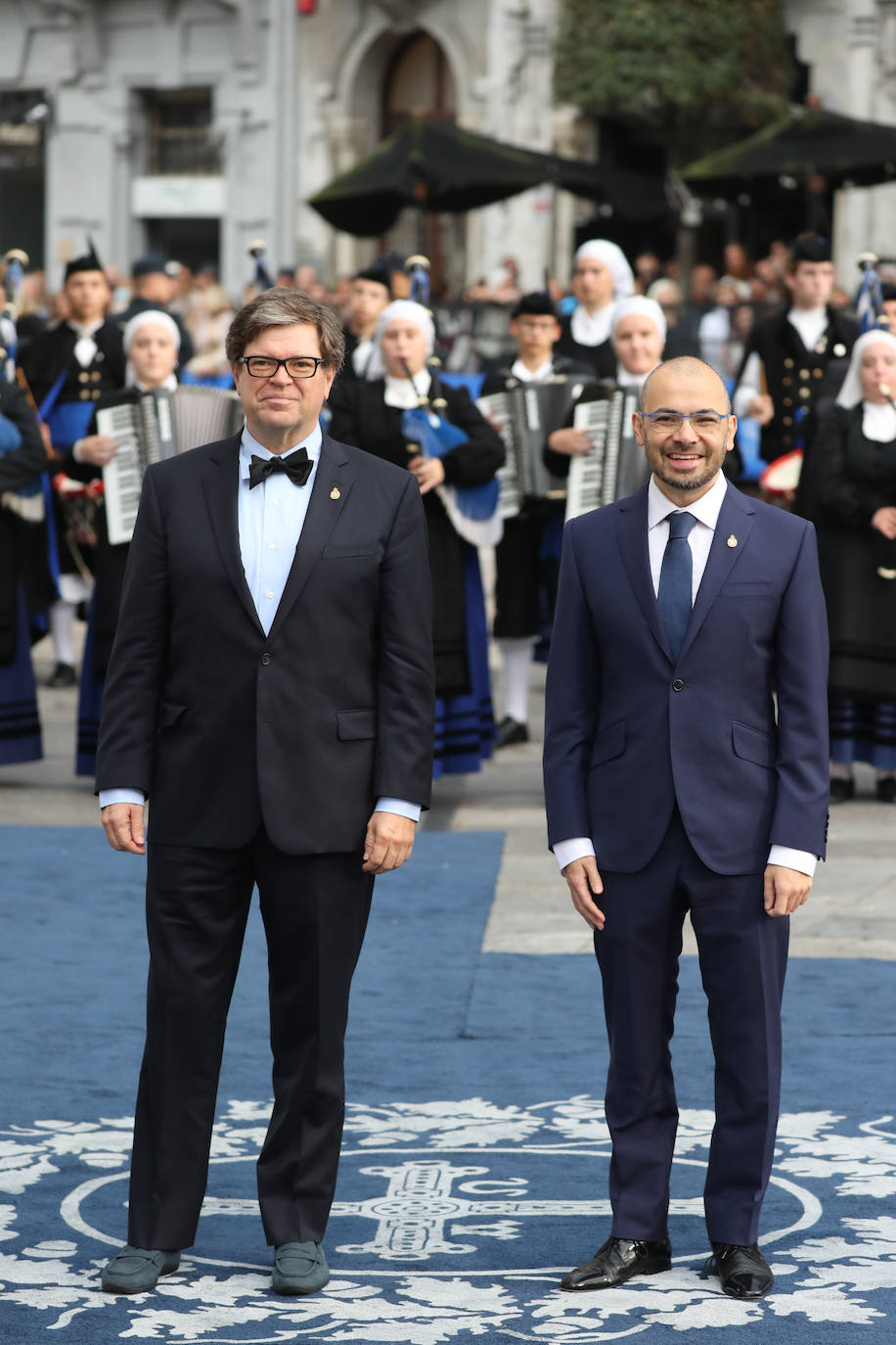 Fotos: Colorido en la alfombra azul de los Premios Princesa