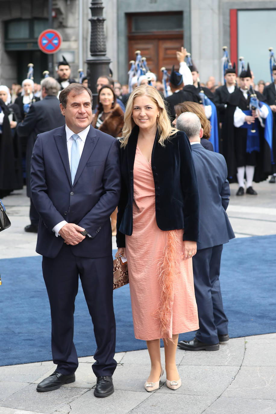 Fotos: Colorido en la alfombra azul de los Premios Princesa