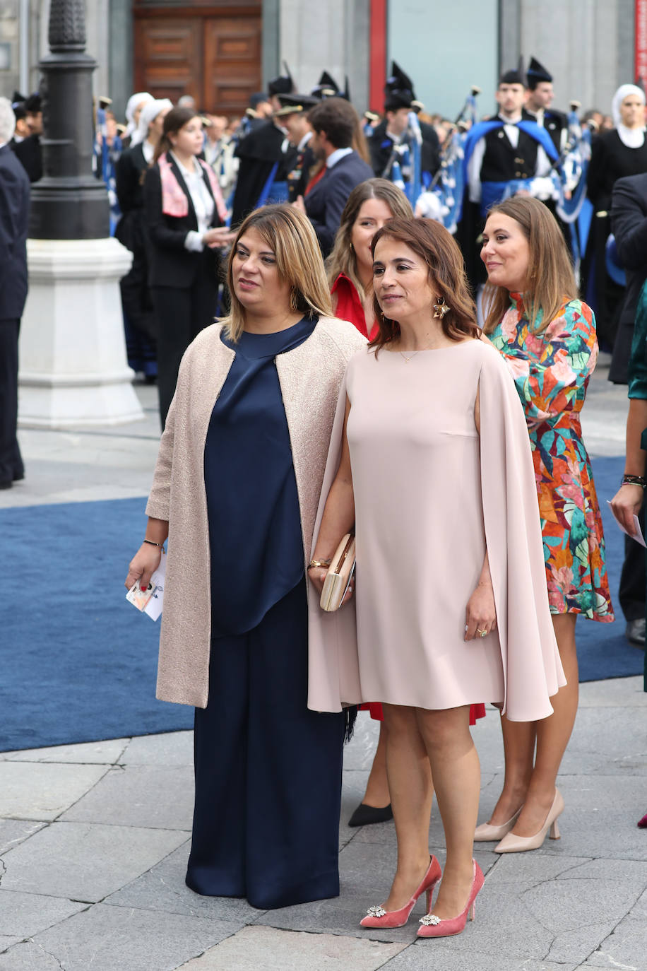 Fotos: Colorido en la alfombra azul de los Premios Princesa