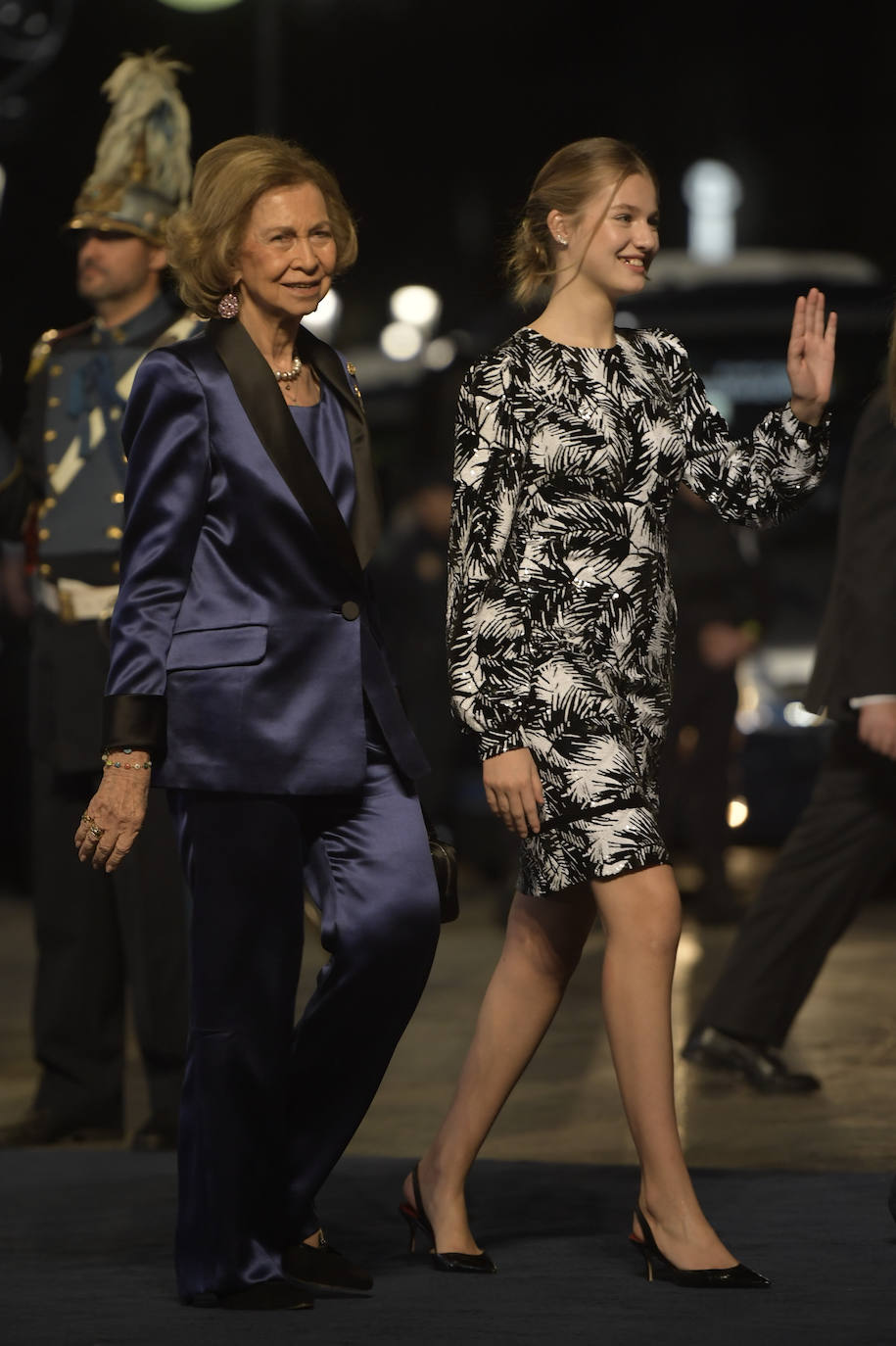 Doña Sofía y doña Leonor, en los Premios Princesa de Asturias. 