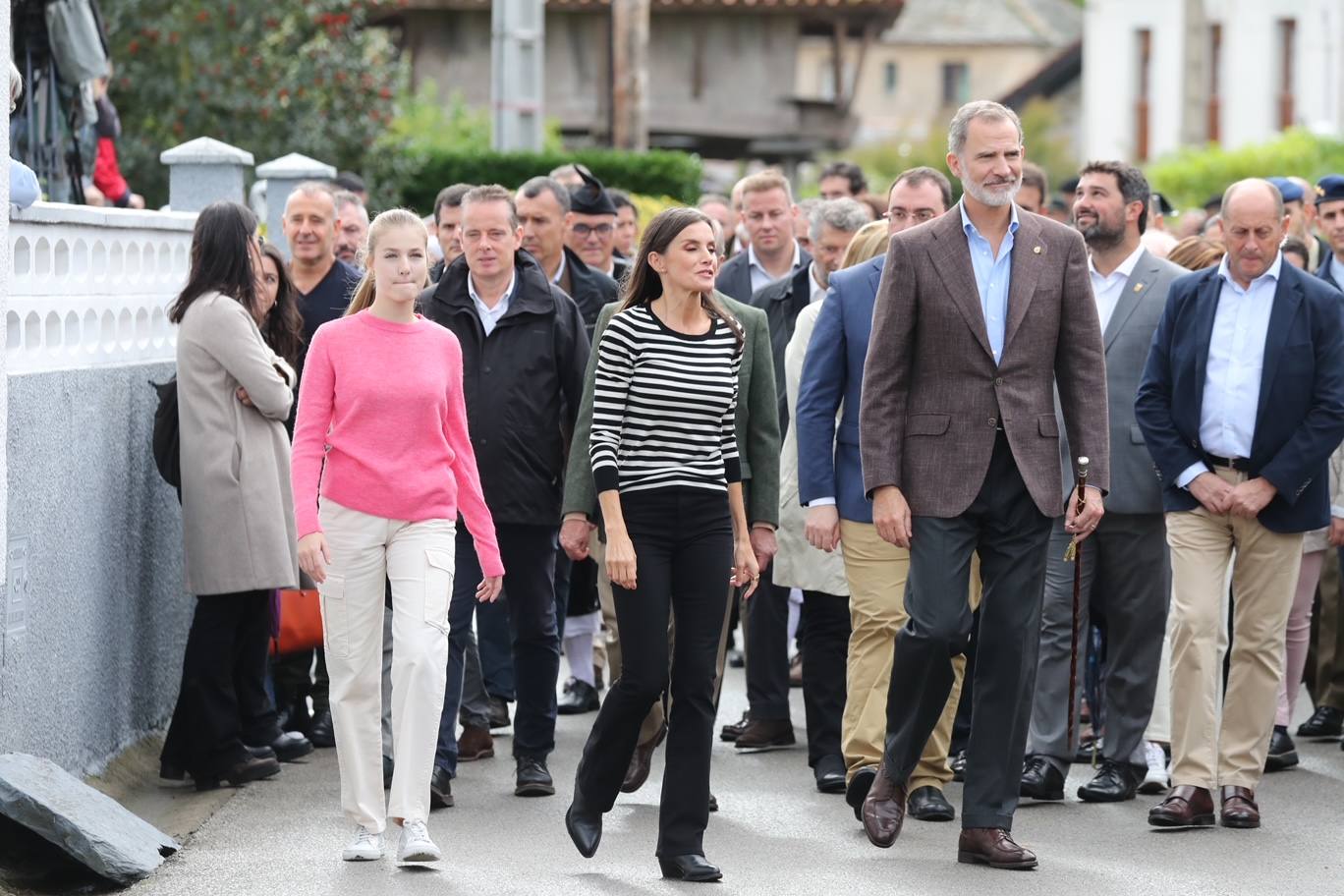 Fotos: Cadavedo, Pueblo Ejemplar y entregado en la visita de los Reyes