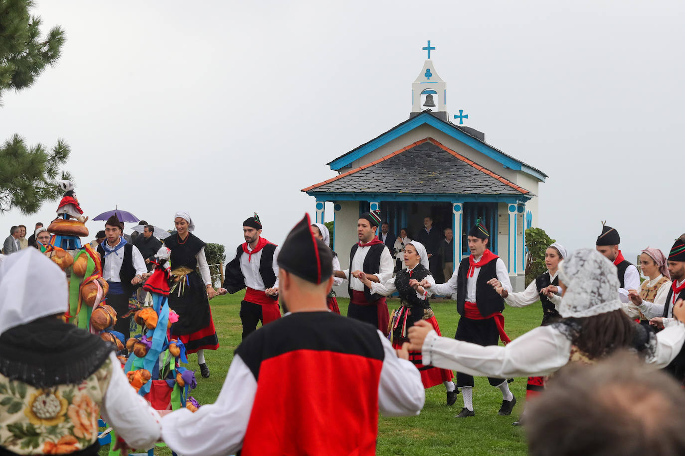 Fotos: Cadavedo, Pueblo Ejemplar y entregado en la visita de los Reyes