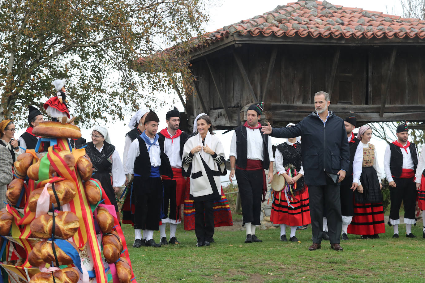 Fotos: Cadavedo, Pueblo Ejemplar y entregado en la visita de los Reyes