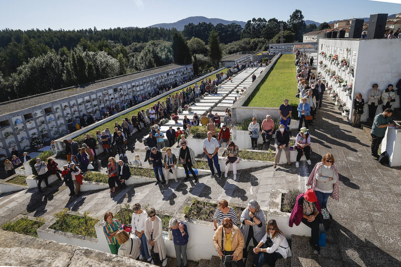 Fotos: Asturias, fiel a la tradición en el día de Todos los Santos