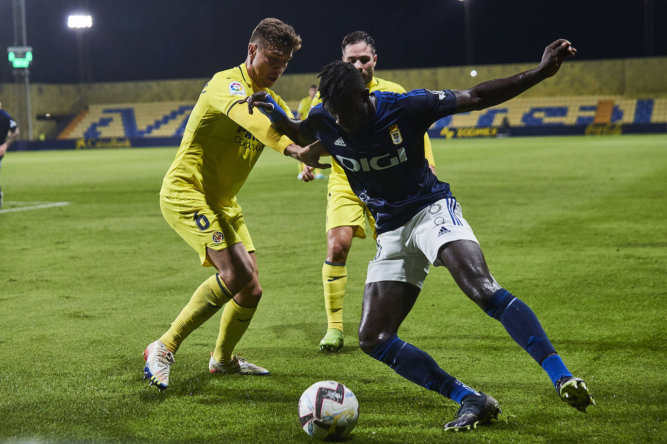 Fotos: Las mejores jugadas del Villarreal B - Real Oviedo