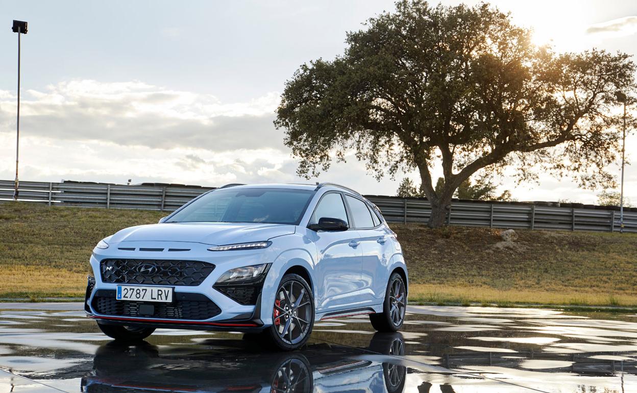 El nuevo Kona N es un SUV deportivo con 280 CV de potencia que hace el 0-100 en 5,9 segundos.