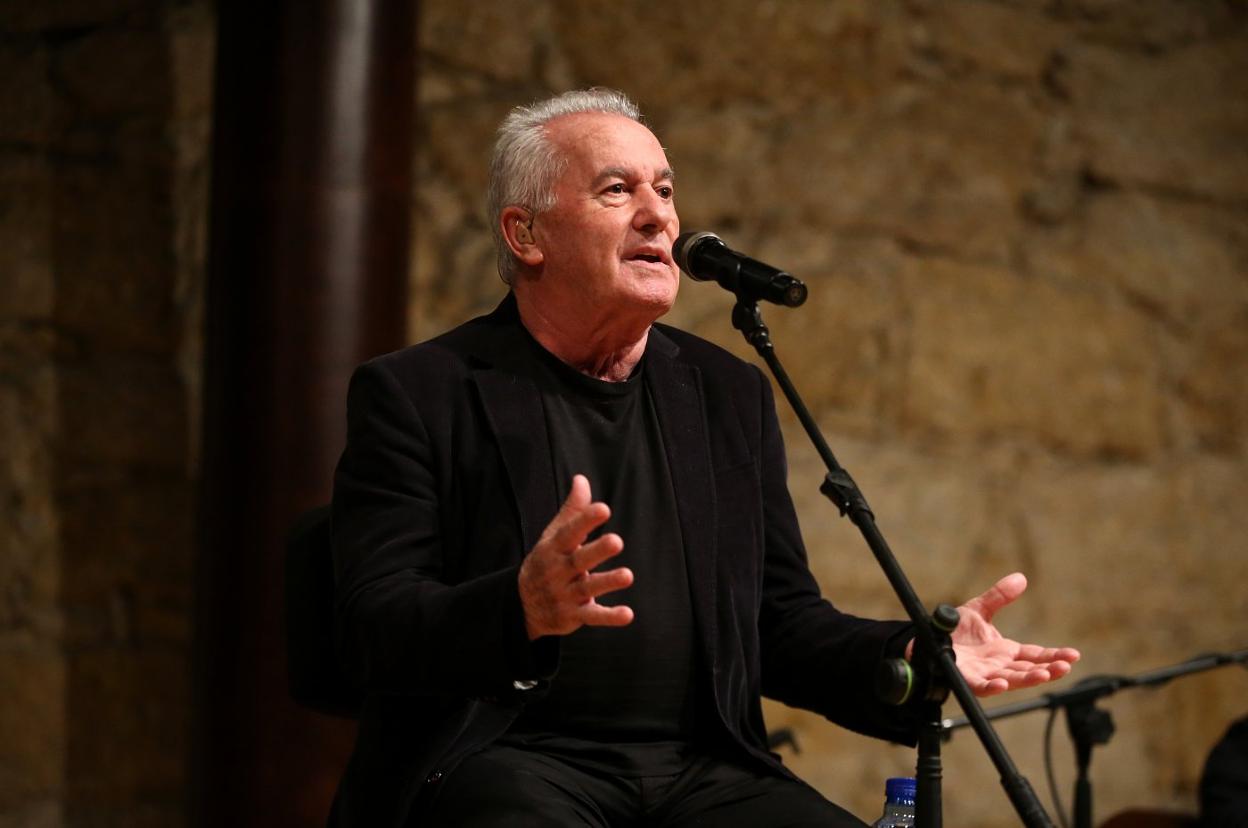 Víctor Manuel, ayer, en el Auditorio Príncipe Felipe de Oviedo. 