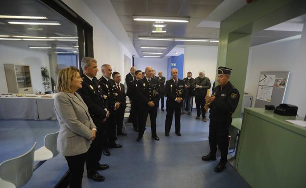 Imagen principal - Nuevas instalaciones de fronteras para la Policía Nacional en El Musel