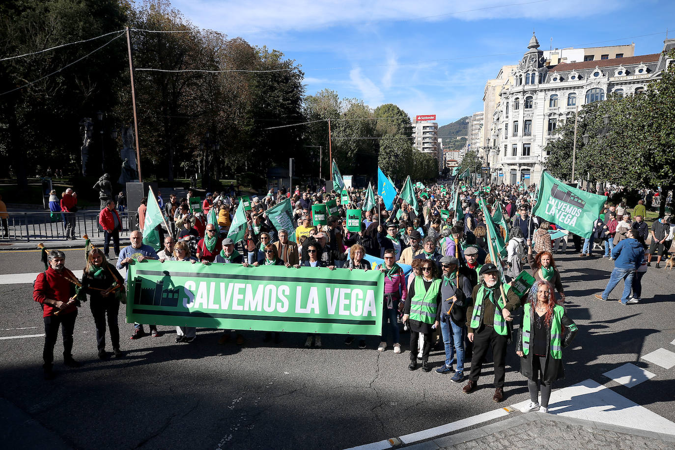 Fotos: «No nos pueden arrebatar La Vega, no lo podemos consentir»