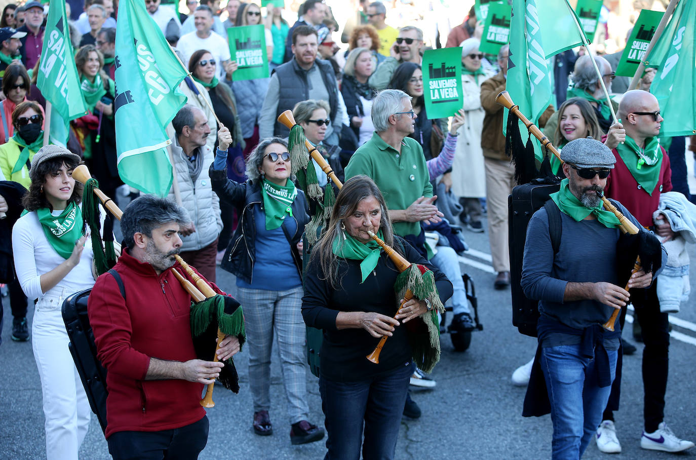 Fotos: «No nos pueden arrebatar La Vega, no lo podemos consentir»