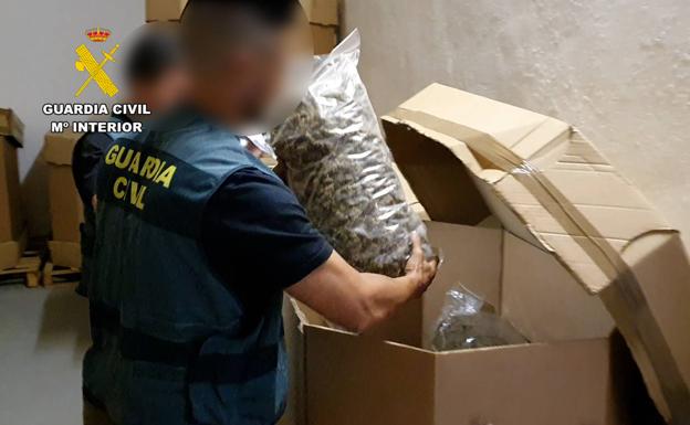 Dos detenidos en Asturias en la incautación del mayor alijo de marihuana hasta el momento 