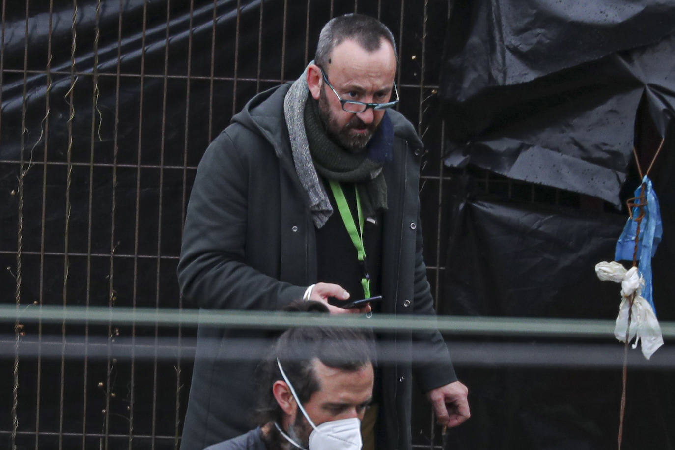 El actor francés rodó uno de los episodios de la serie 'Un asunto privado' en la villa marinera de Candás en febrero del 2021