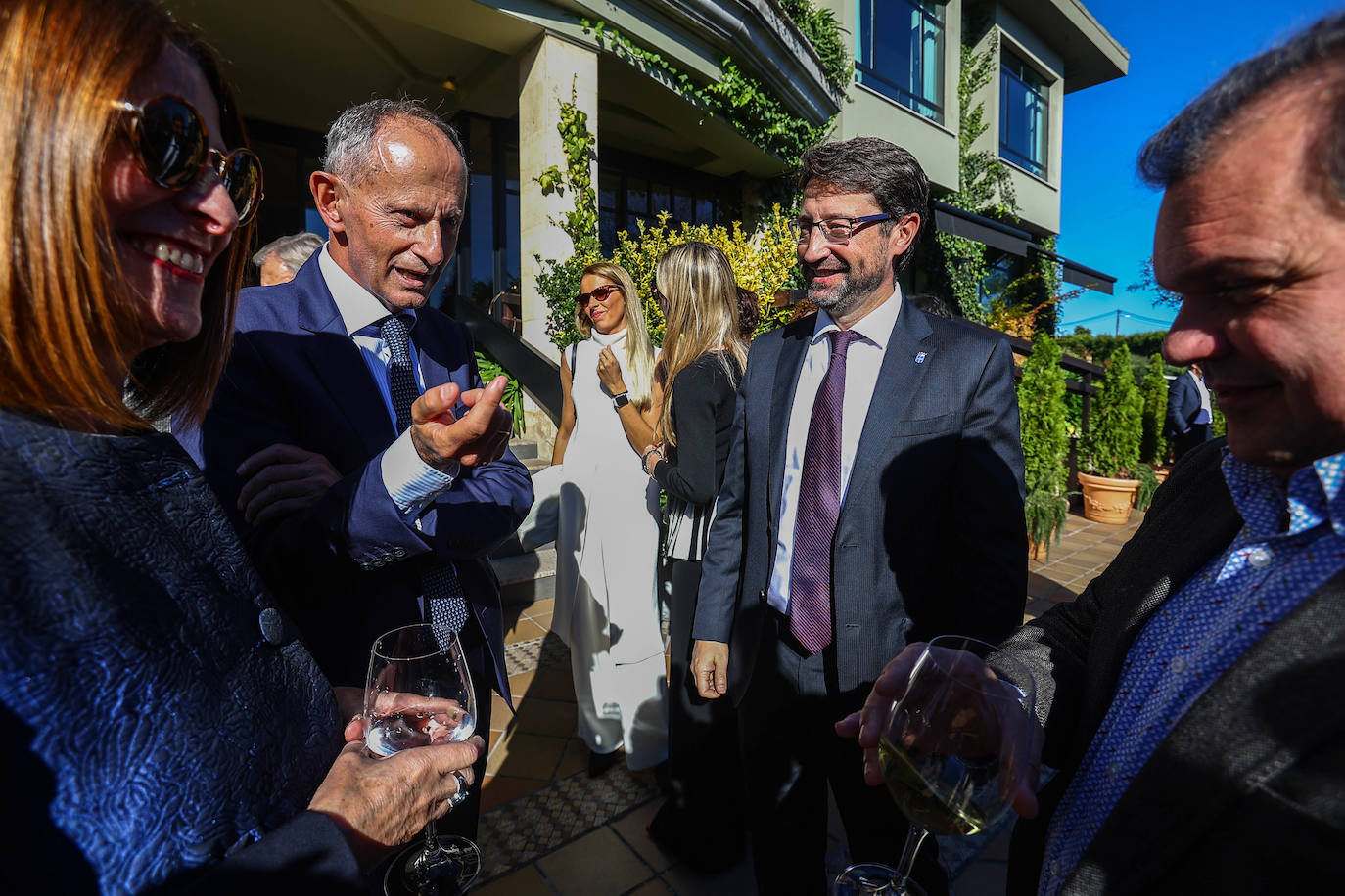 Fotos: Sáenz de Jubera, galardonado con el Premio Asturmanager por el «compromiso con su tierra»