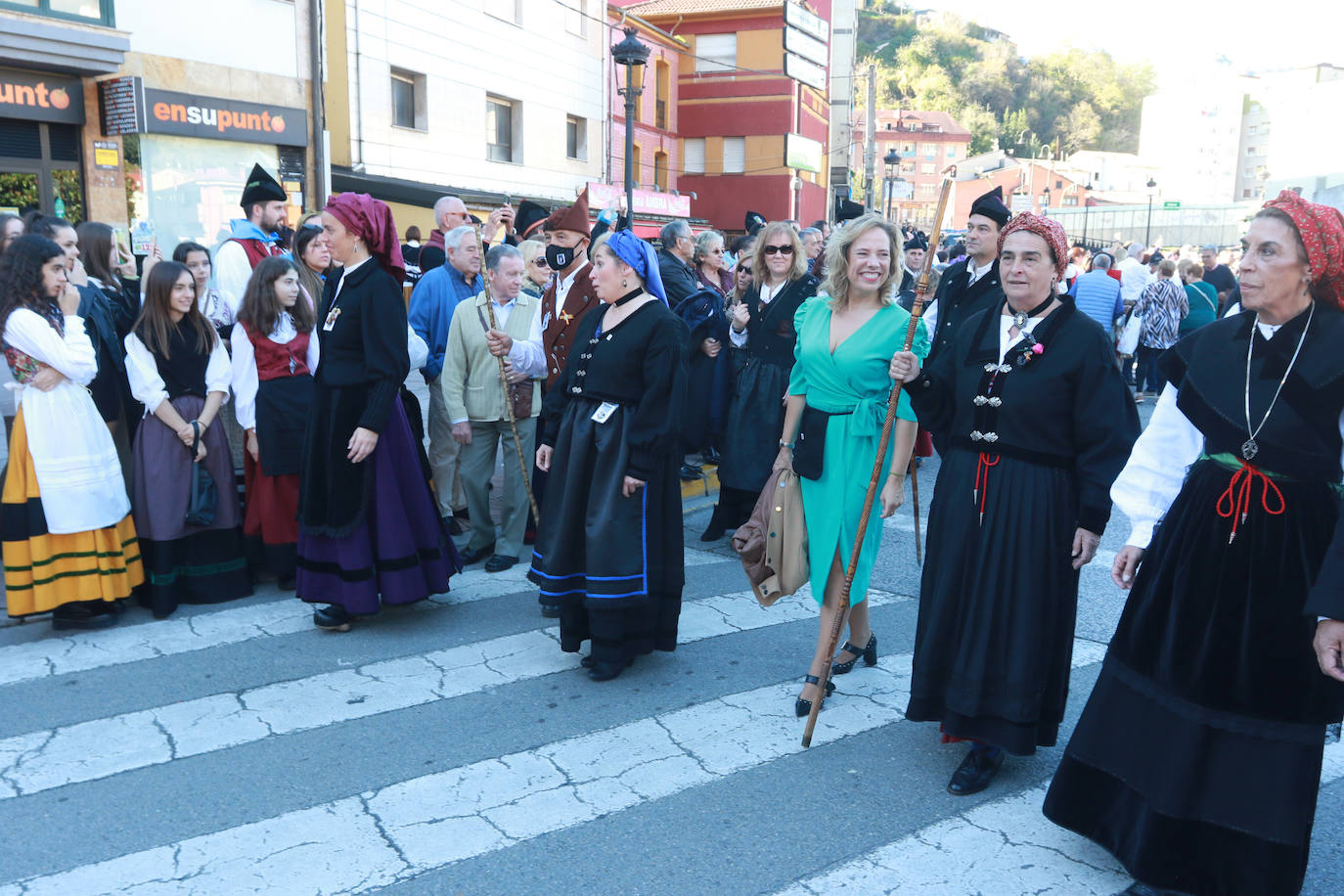 Fotos: La fiesta de los Humanitarios llena las calles de Moreda