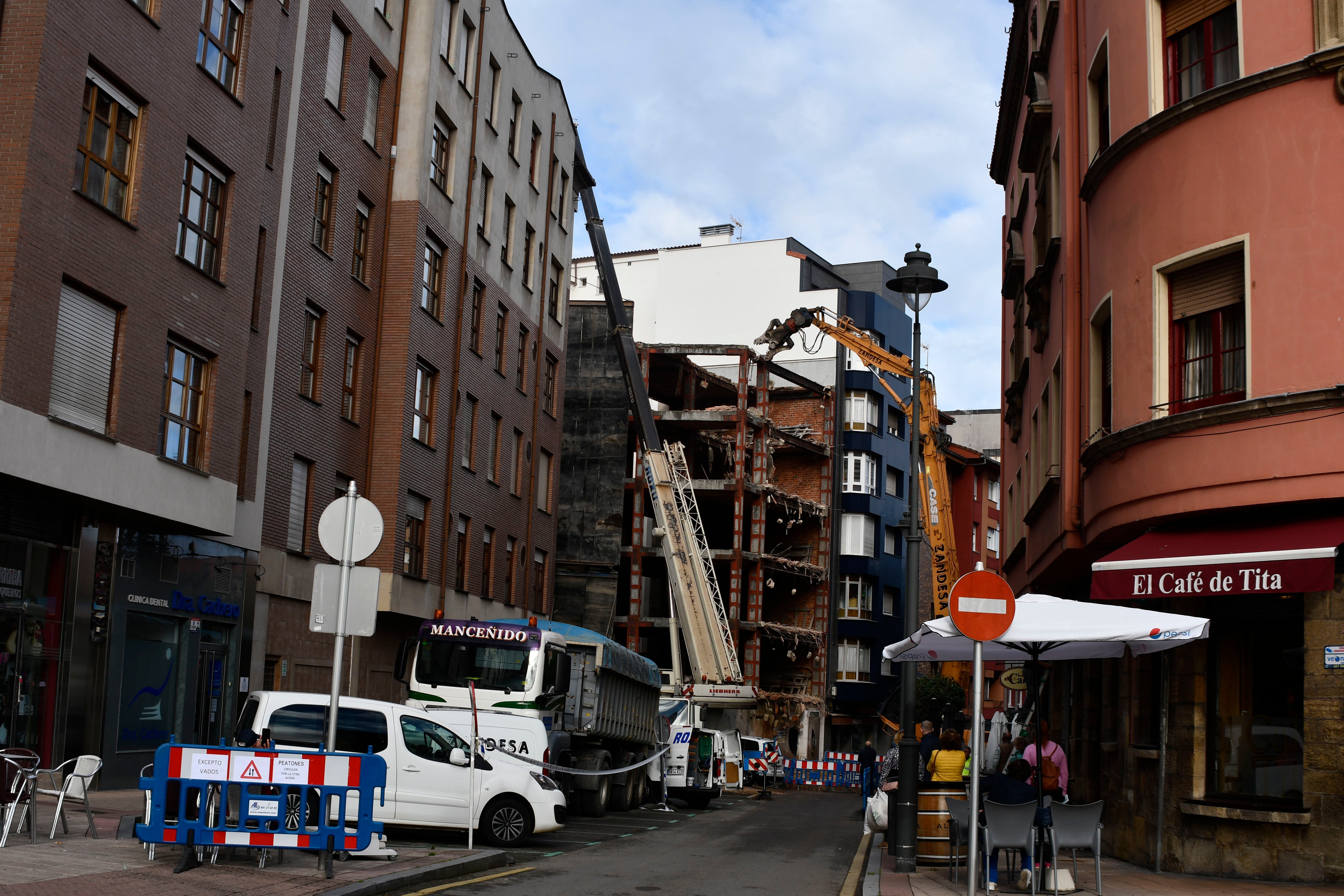 Fotos: Demolición del esqueleto de El Carbayedo