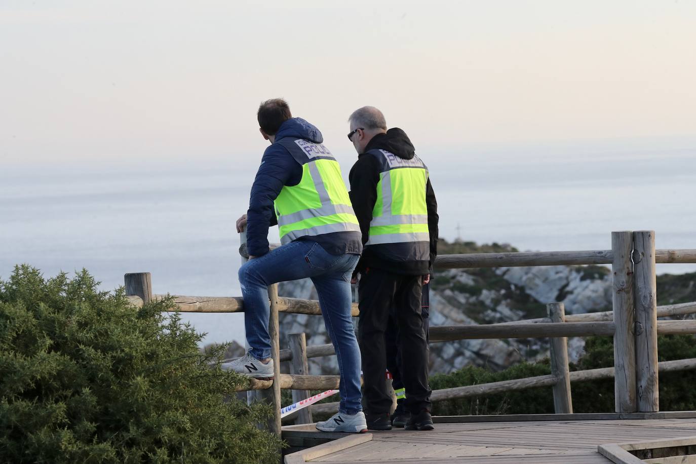 Fotos:Intensas labores de búsqueda en el Cabo Peñas