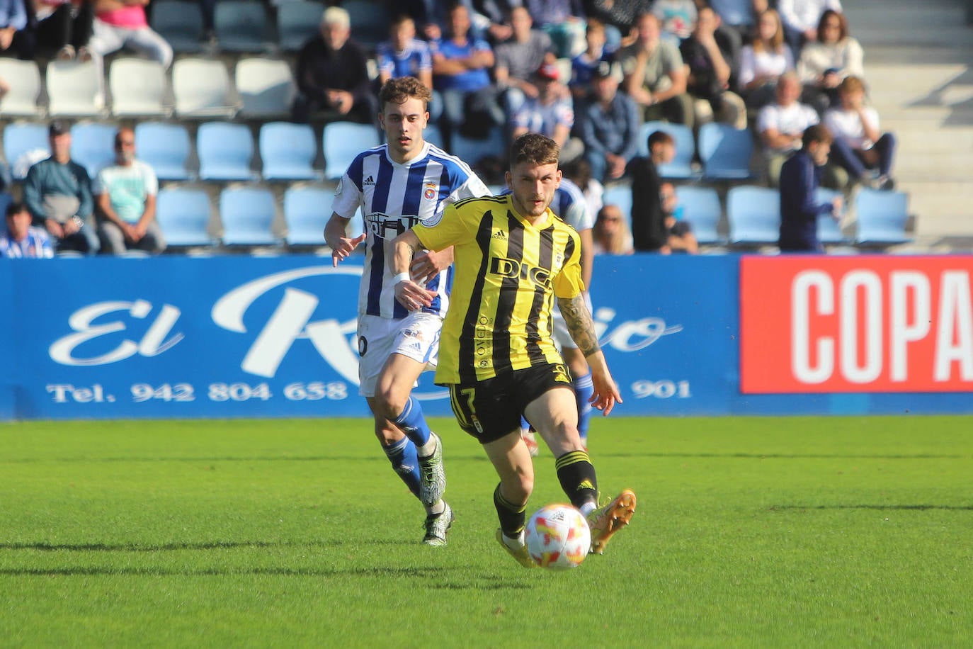 Fotos: Las mejores jugadas del Gimnástica-Real Oviedo