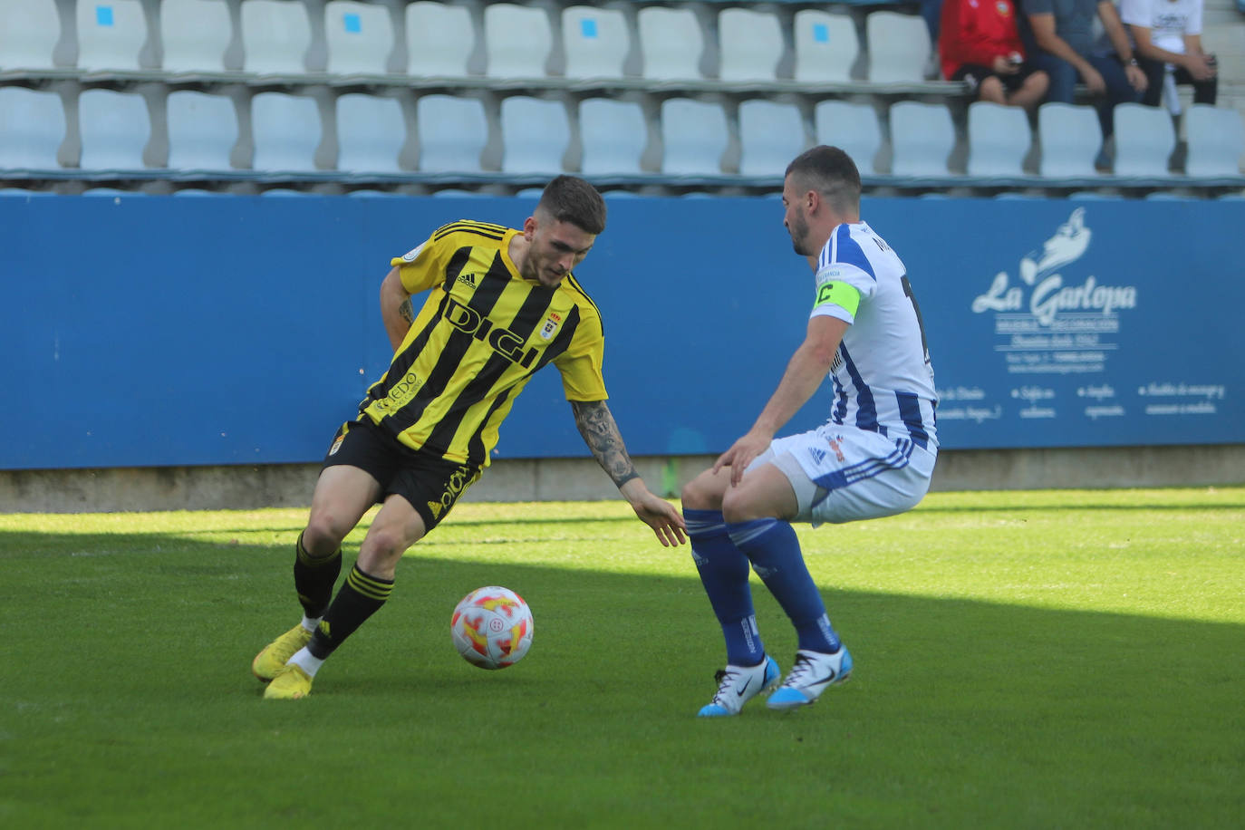 Fotos: Las mejores jugadas del Gimnástica-Real Oviedo