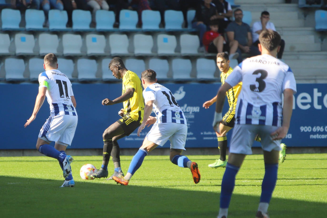 Fotos: Las mejores jugadas del Gimnástica-Real Oviedo