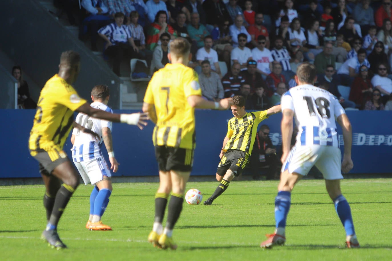 Fotos: Las mejores jugadas del Gimnástica-Real Oviedo