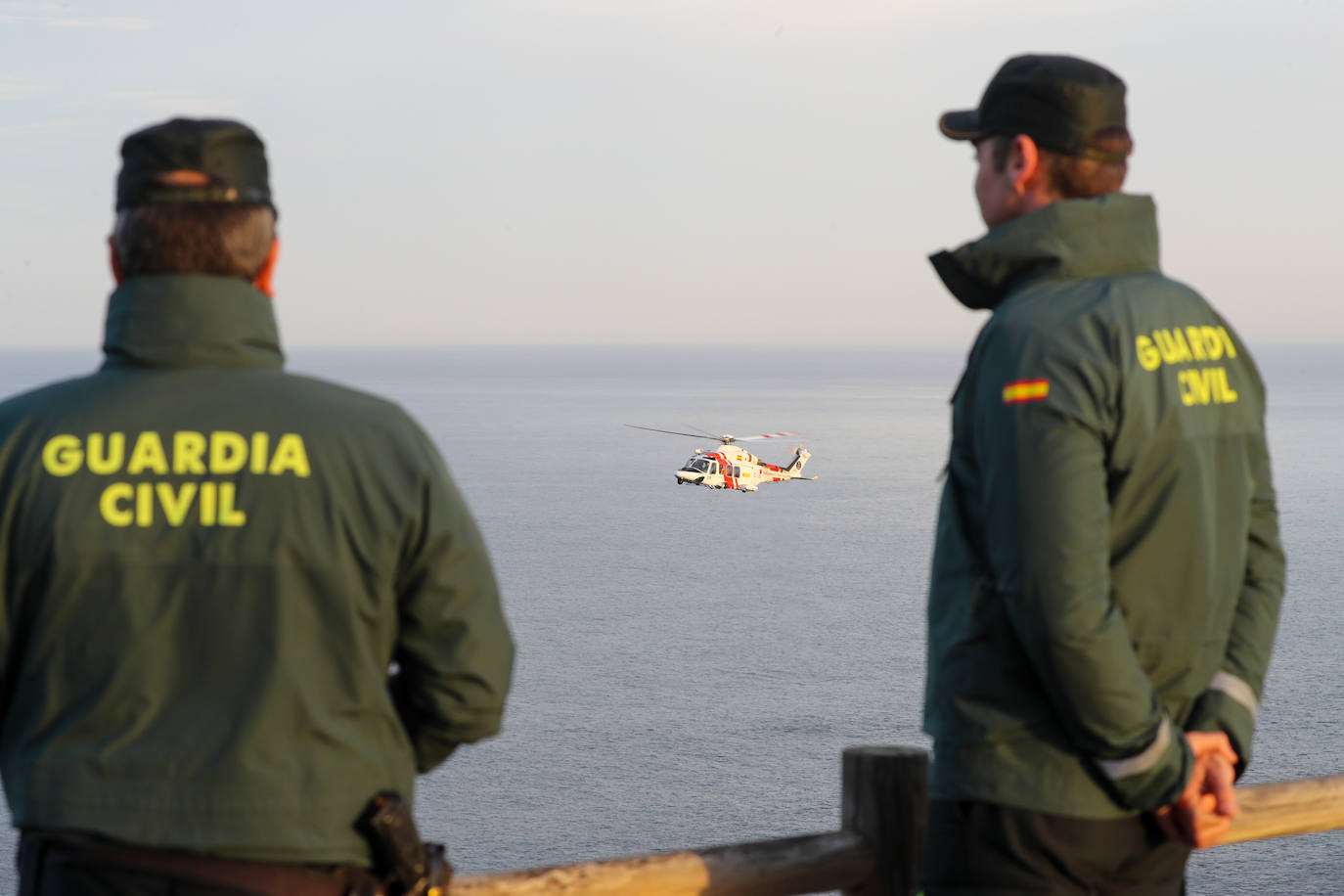 Fotos:Intensas labores de búsqueda en el Cabo Peñas