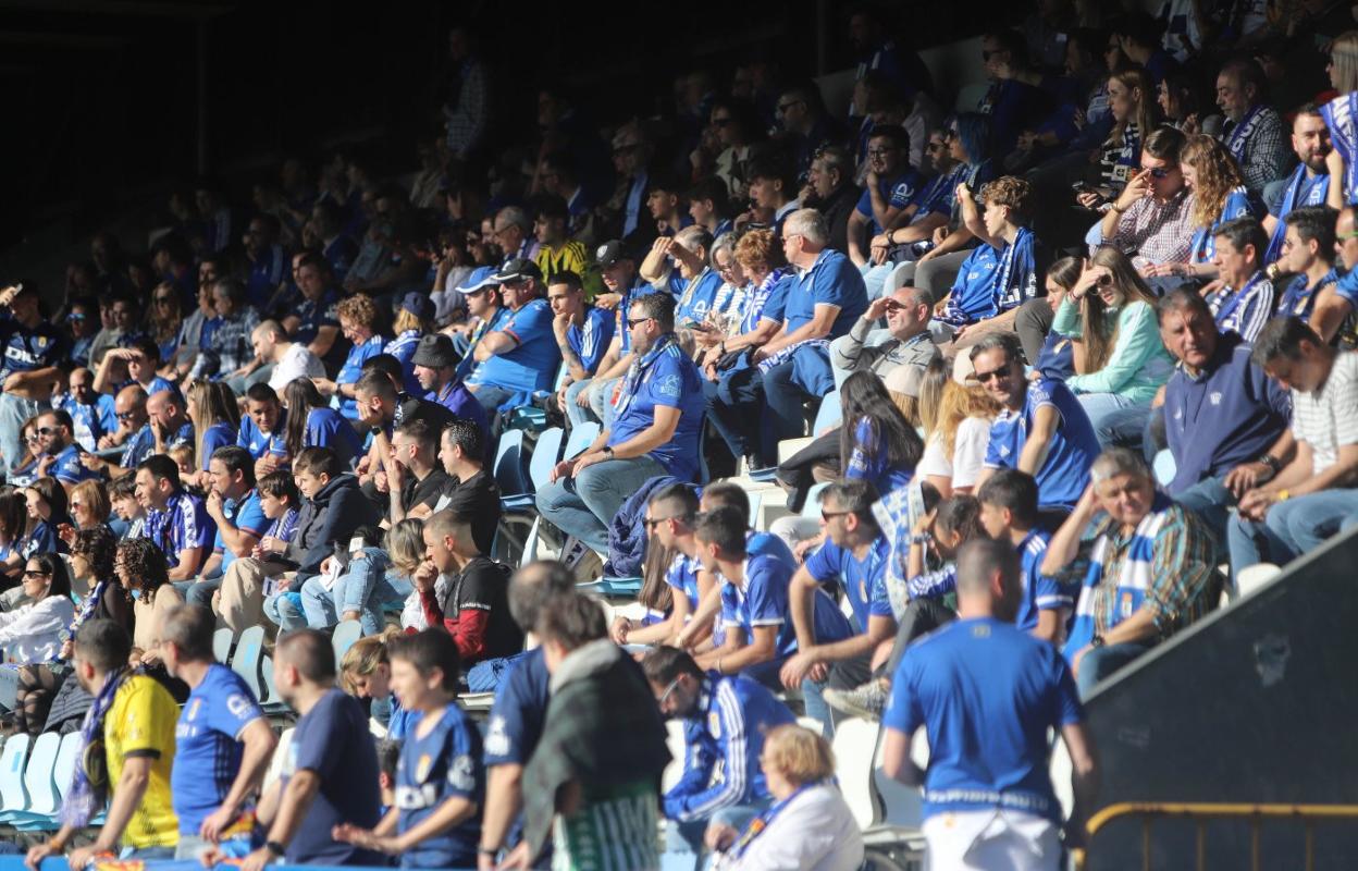 El fondo norte de El Malecón, donde se colocó el millar de aficionados azules. 