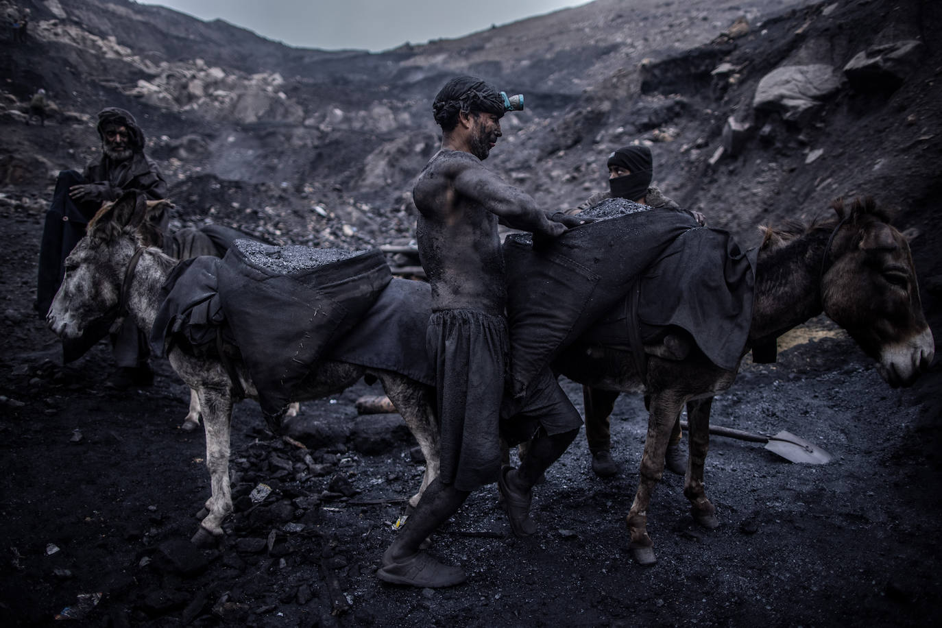 Fotos: El día a día en las minas de carbón de Chinarak