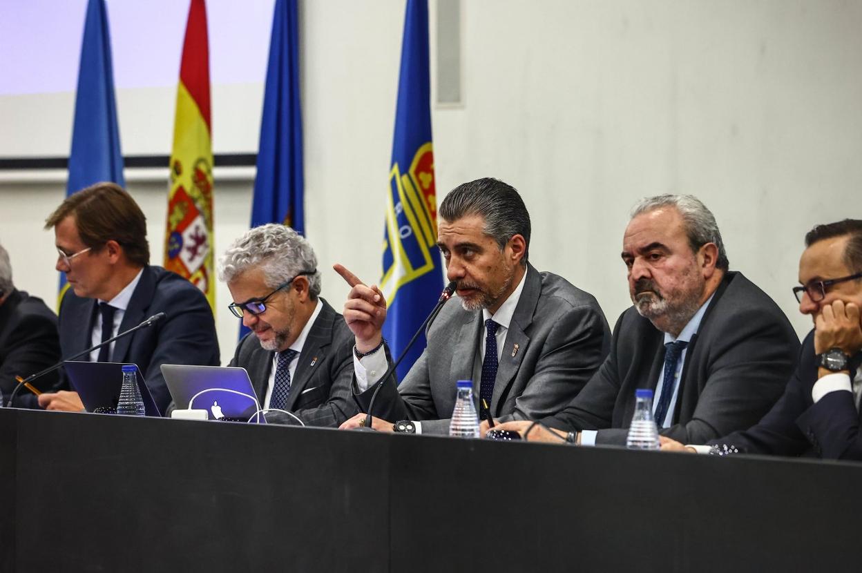 Adolfo López, Javier de la Orden, Martín Peláez, Manuel Paredes y Fernando Corral. 