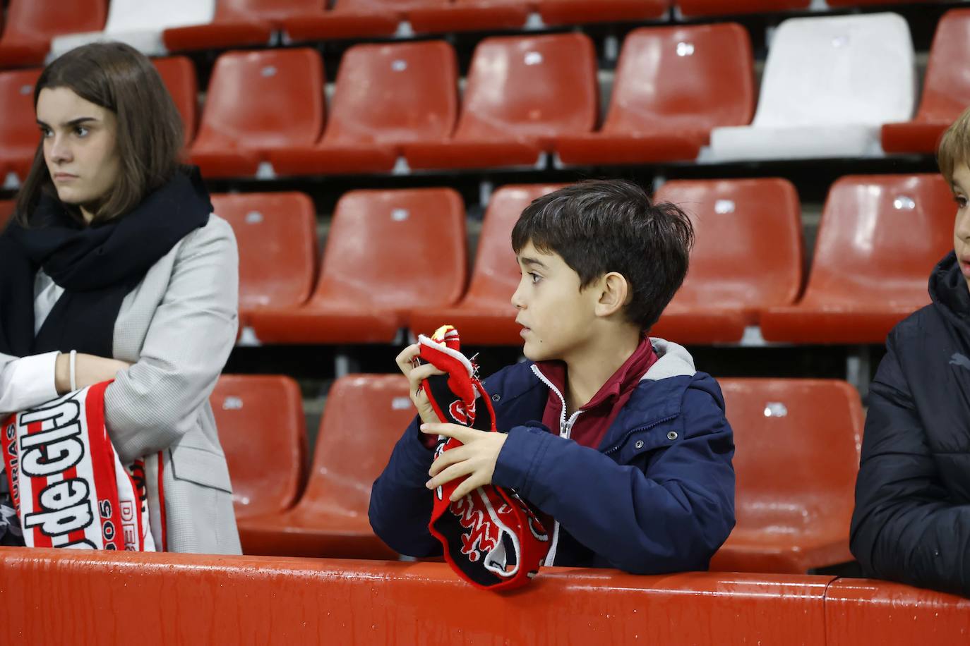 Fotos: ¿Estuviste en el Sporting - Leganés? ¡Búscate!