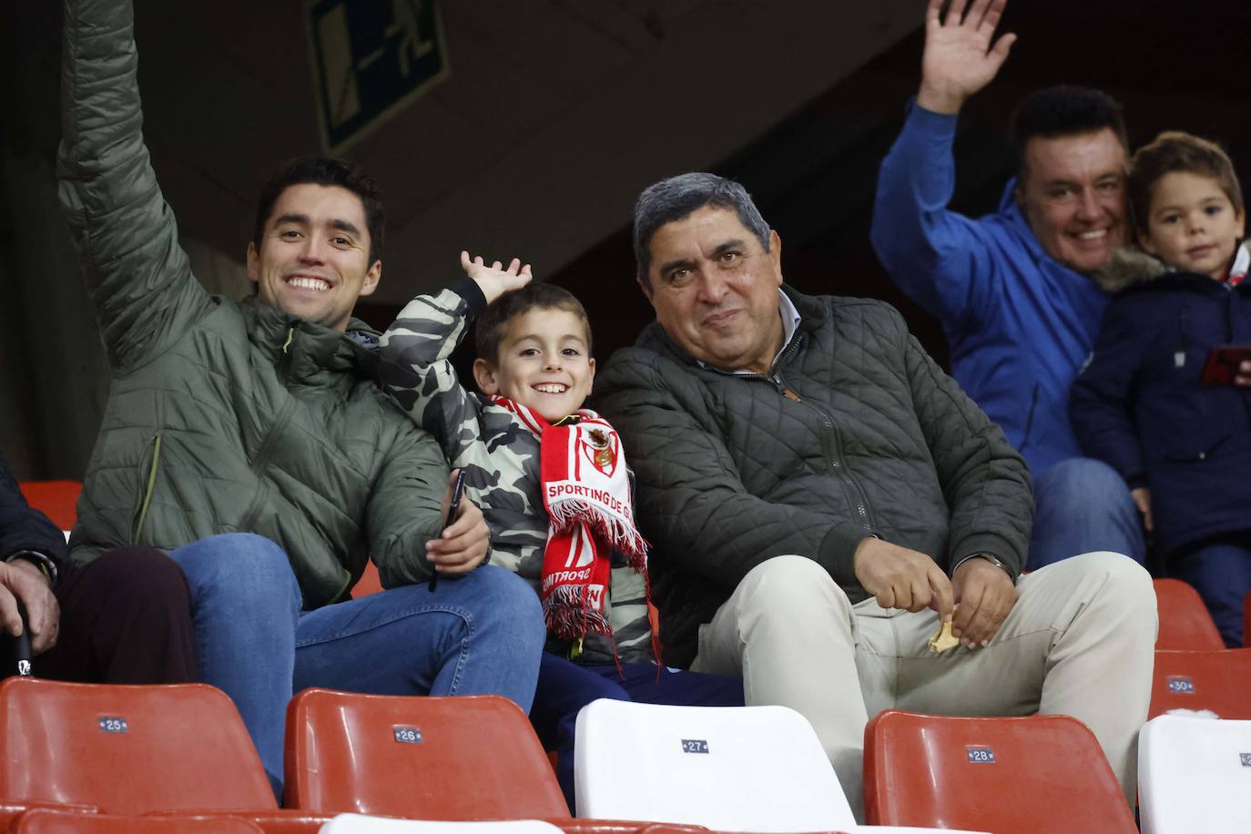 Fotos: ¿Estuviste en el Sporting - Leganés? ¡Búscate!